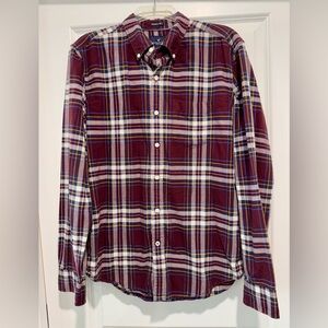 American Eagle Outfitters Men's Plaid Shirt - Burgundy, White, and Blue